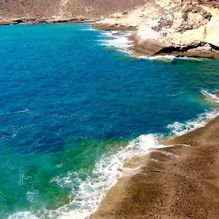 אדחה Spacious Apartment Just Few Steps Of The Ocean In La Caleta מראה חיצוני תמונה