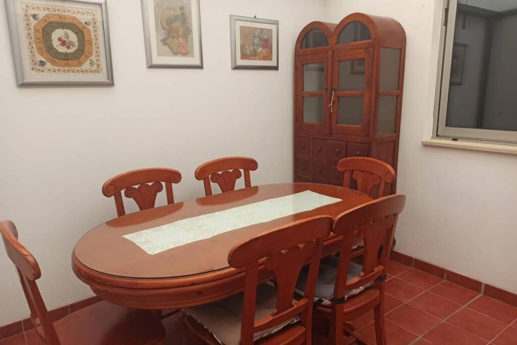 אדחה Spacious Apartment Just Few Steps Of The Ocean In La Caleta מראה חיצוני תמונה