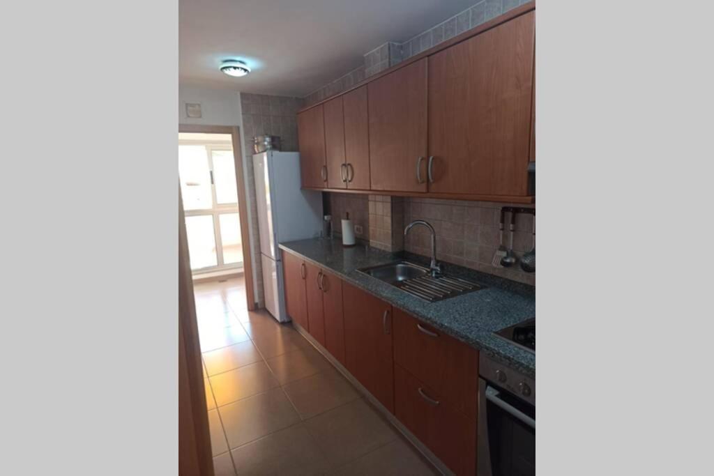 אדחה Spacious Apartment Just Few Steps Of The Ocean In La Caleta מראה חיצוני תמונה