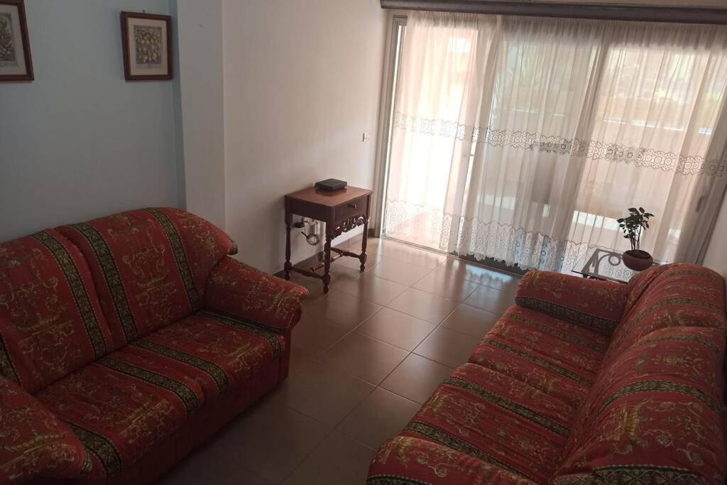אדחה Spacious Apartment Just Few Steps Of The Ocean In La Caleta מראה חיצוני תמונה