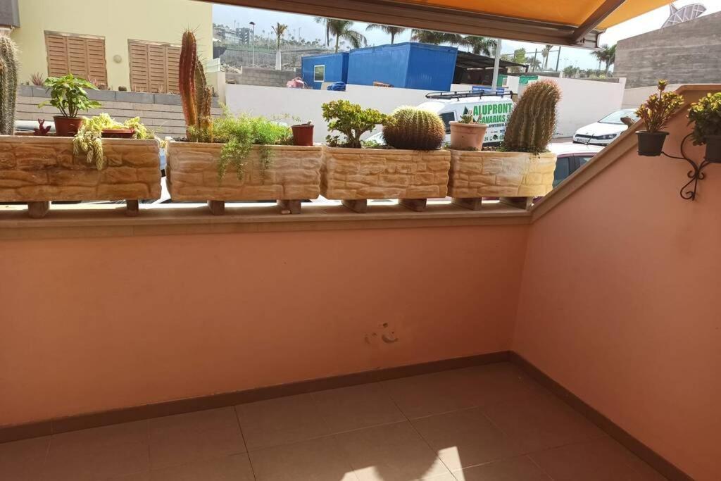 אדחה Spacious Apartment Just Few Steps Of The Ocean In La Caleta מראה חיצוני תמונה