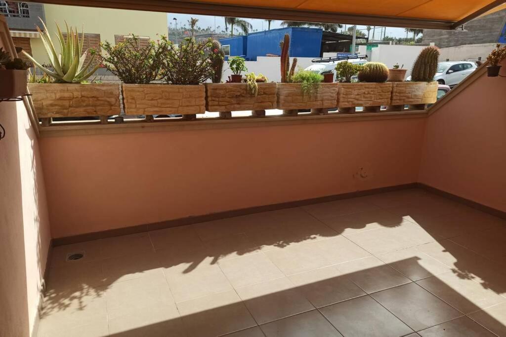 אדחה Spacious Apartment Just Few Steps Of The Ocean In La Caleta מראה חיצוני תמונה