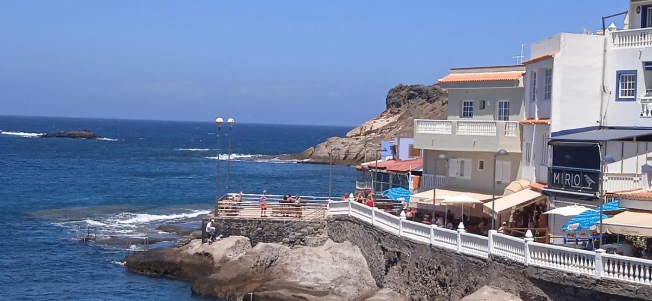 אדחה Spacious Apartment Just Few Steps Of The Ocean In La Caleta מראה חיצוני תמונה
