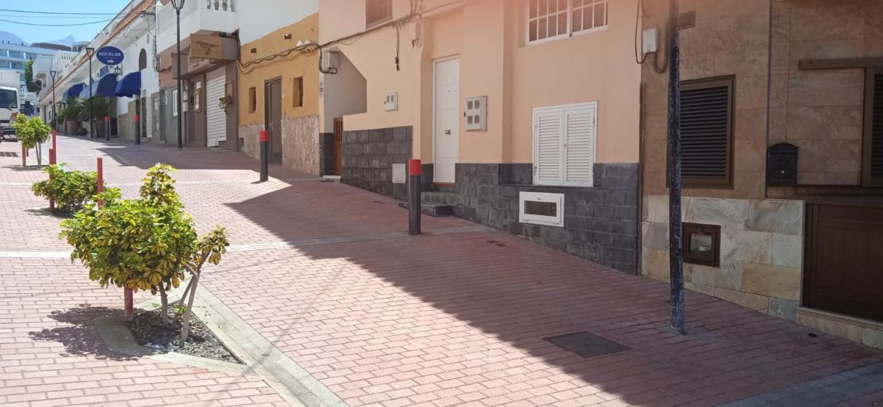 אדחה Spacious Apartment Just Few Steps Of The Ocean In La Caleta מראה חיצוני תמונה