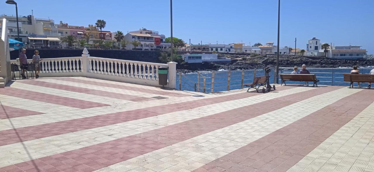 אדחה Spacious Apartment Just Few Steps Of The Ocean In La Caleta מראה חיצוני תמונה
